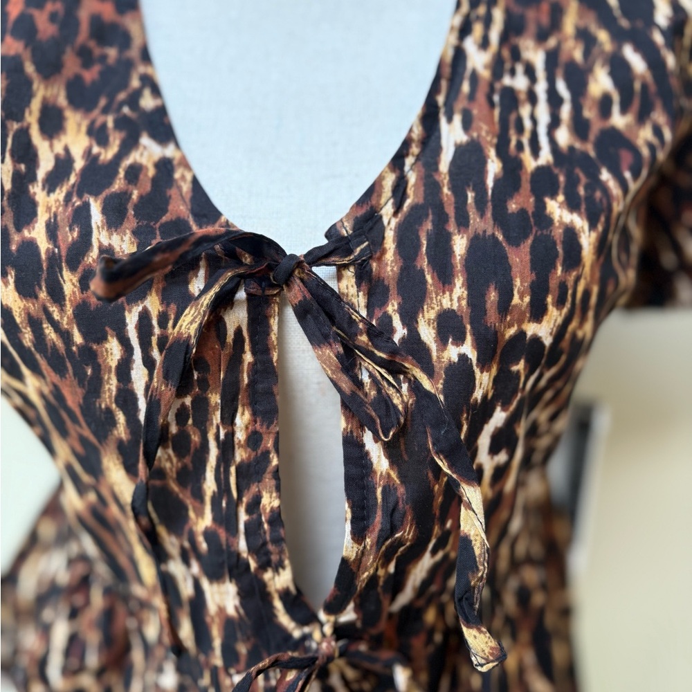 NWT Live 4 Truth Leopard Print Puff Sleeve Blouse - Picture 5 of 11